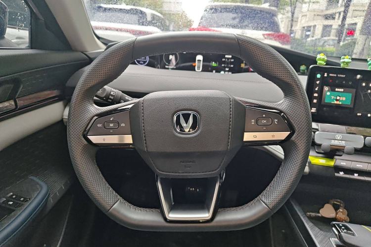 Used CHANGAN UNI-V iDD 2023 ZhiDian iDD 1.5T 113km ZhiKu Model Steering Wheel