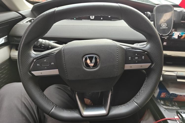 Used CHANGAN UNI-V iDD 2023 ZhiDian iDD 1.5T 113km Smart & Fun Version Steering Wheel