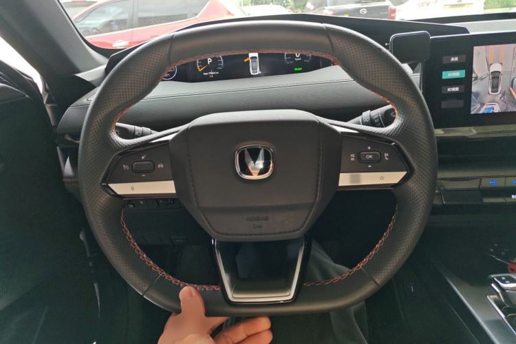 Used CHANGAN UNI-V iDD 2023 ZhiDian iDD 1.5T 113km Smart & Fun Version Steering Wheel