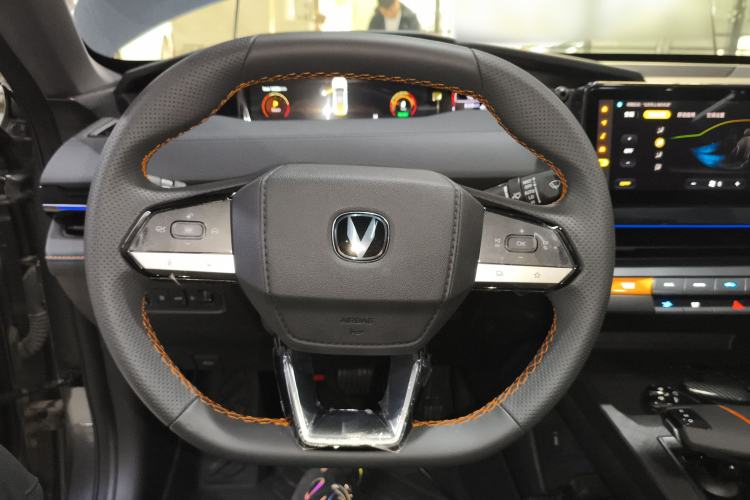 Used CHANGAN UNI-V iDD 2023 ZhiDian iDD 1.5T 113km ZhiKu Model Steering Wheel