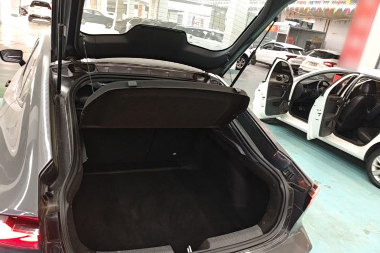 Used CHANGAN UNI-V iDD 2023 ZhiDian iDD 1.5T 113km Smart & Fun Version Trunk