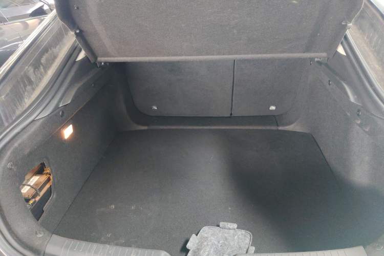 Used CHANGAN UNI-V iDD 2023 Zhidian iDD 1.5T 113km Smart & Fun Version (Rapid Edition) Trunk