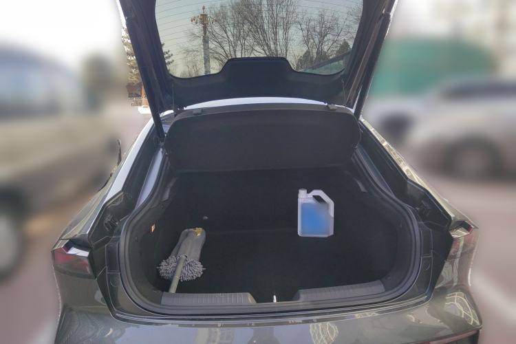Used CHANGAN UNI-V iDD 2023 ZhiDian iDD 1.5T 113km Smart & Fun Version Trunk