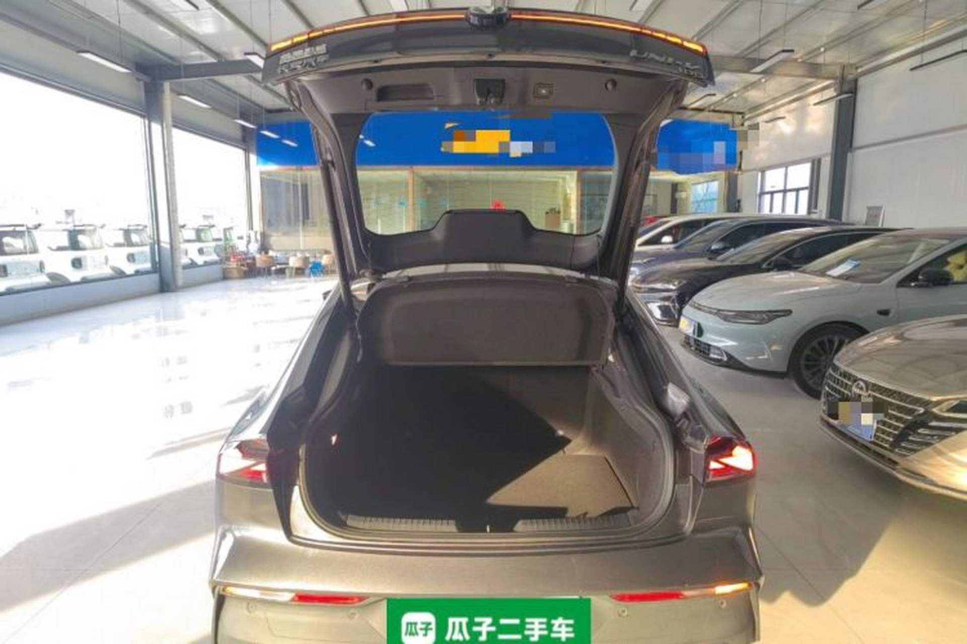 Used CHANGAN UNI-V iDD 2023 ZhiDian iDD 1.5T 113km ZhiKu Model Trunk