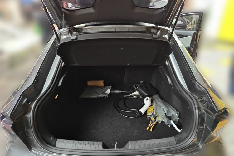Used CHANGAN UNI-V iDD 2023 ZhiDian iDD 1.5T 113km Smart & Fun Version Trunk