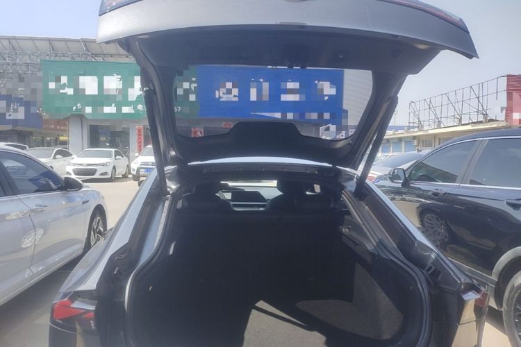 Used CHANGAN UNI-V iDD 2023 ZhiDian iDD 1.5T 113km Smart & Fun Version Trunk