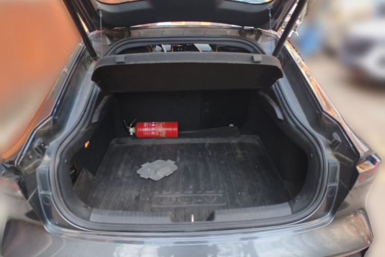 Used CHANGAN UNI-V iDD 2023 ZhiDian iDD 1.5T 113km ZhiKu Model Trunk