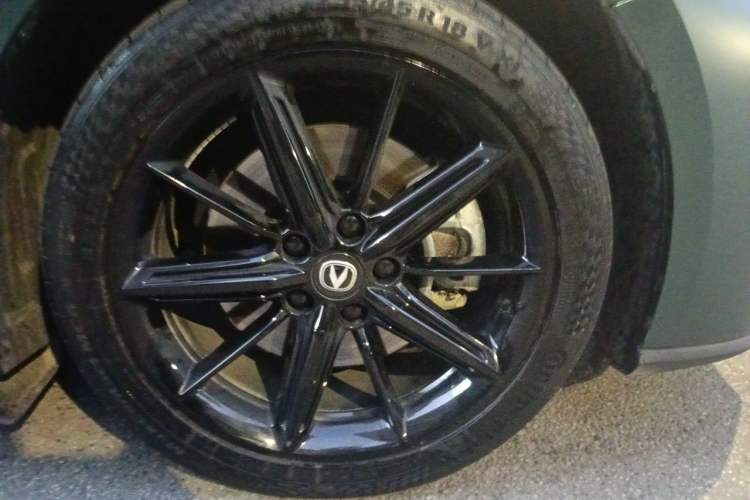 Used CHANGAN UNI-V iDD 2023 ZhiDian iDD 1.5T 113km Smart & Fun Version Right Front Wheel Hub