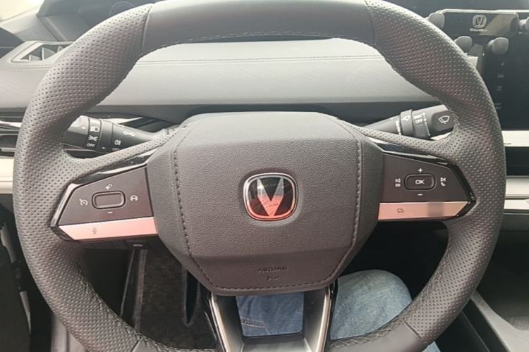 Used CHANGAN UNI-V iDD 2023 ZhiDian iDD 1.5T 113km Smart & Fun Version Steering Wheel