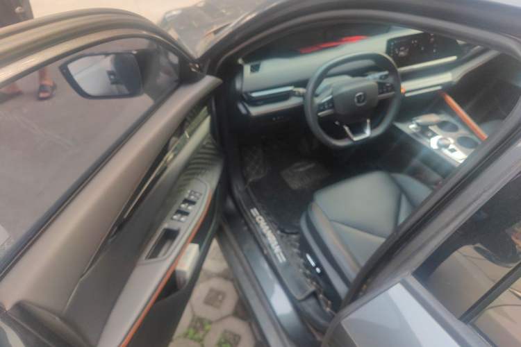 Used CHANGAN UNI-V iDD 2023 ZhiDian iDD 1.5T 113km ZhiKu Model Driver Seat