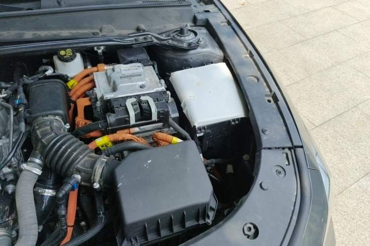 Used CHANGAN UNI-V iDD 2023 ZhiDian iDD 1.5T 113km Smart & Fun Version Engine Bay Left