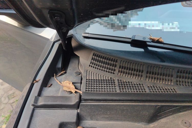Used CHANGAN UNI-V iDD 2023 ZhiDian iDD 1.5T 113km ZhiKu Model Engine Bay Right
