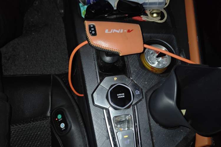 Used CHANGAN UNI-V iDD 2023 ZhiDian iDD 1.5T 113km Smart & Fun Version Gear Lever