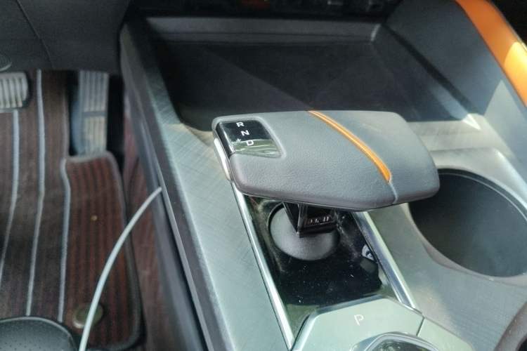 Used CHANGAN UNI-V iDD 2023 ZhiDian iDD 1.5T 113km Smart & Fun Version Gear Lever
