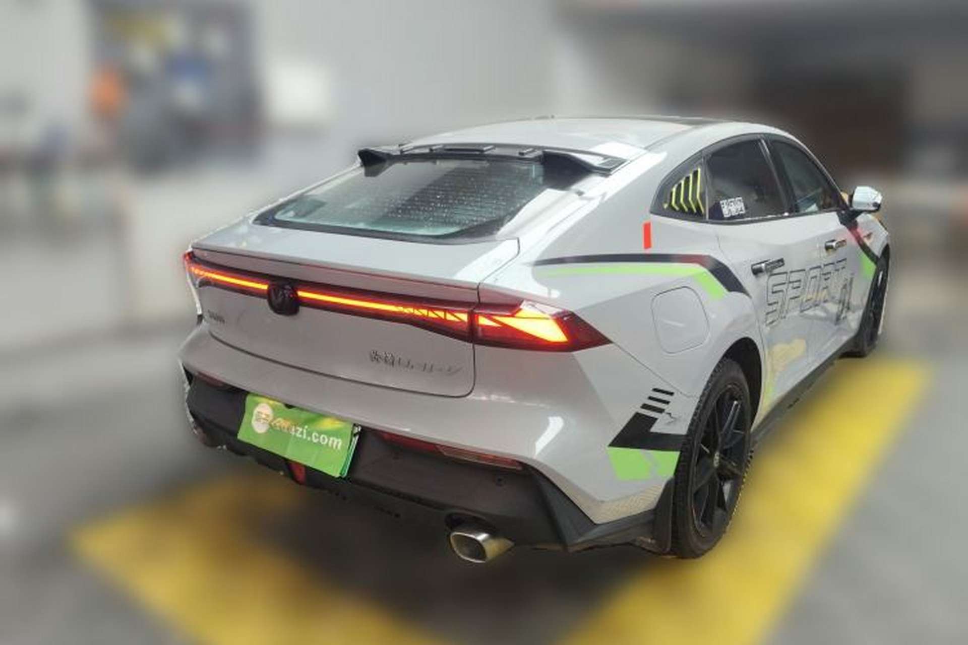 Used CHANGAN UNI-V iDD 2023 ZhiDian iDD 1.5T 113km ZhiKu Model Rear Right 45 Deg