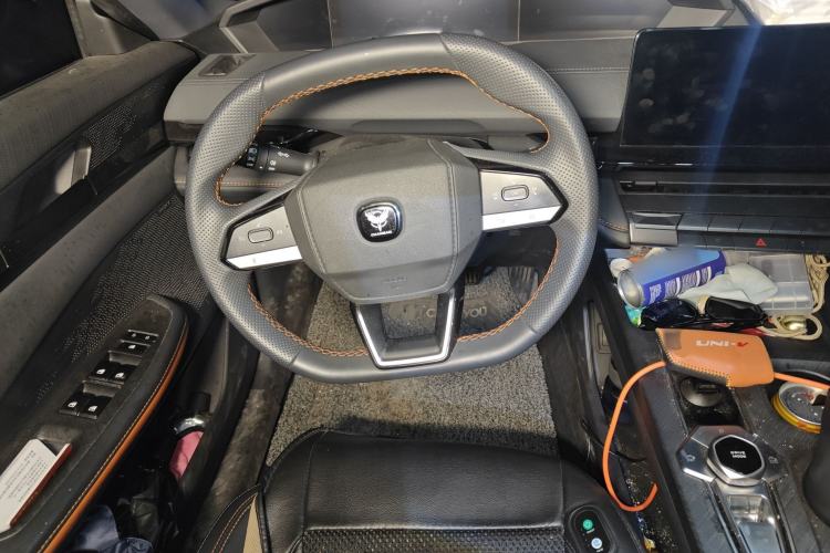 Used CHANGAN UNI-V iDD 2023 ZhiDian iDD 1.5T 113km Smart & Fun Version Steering Wheel
