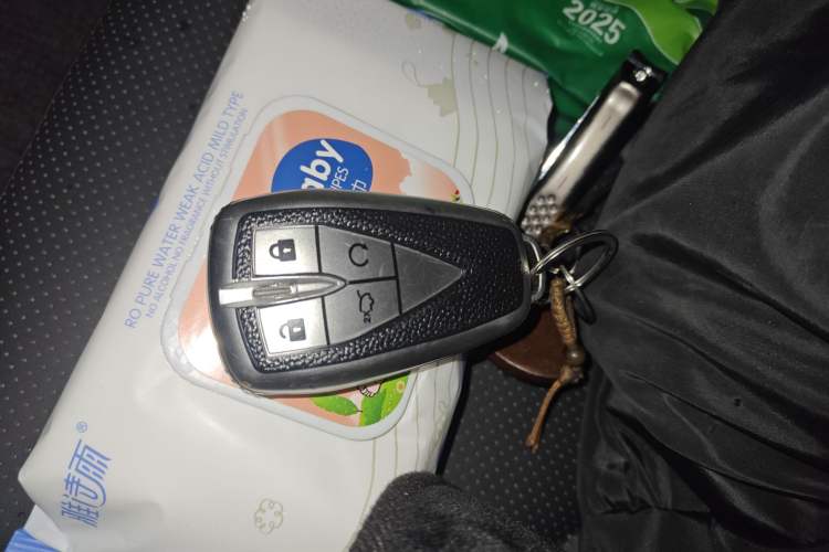 Used CHANGAN UNI-V iDD 2023 ZhiDian iDD 1.5T 113km Smart & Fun Version Vehicle Key
