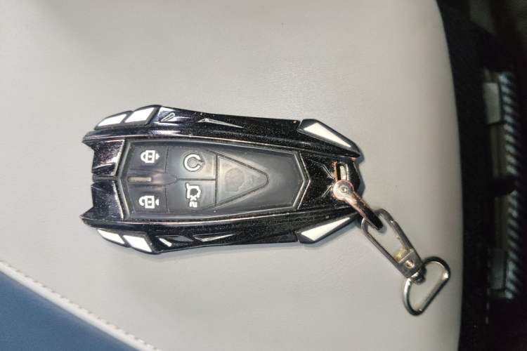 Used CHANGAN UNI-V iDD 2023 ZhiDian iDD 1.5T 113km ZhiKu Model Vehicle Key