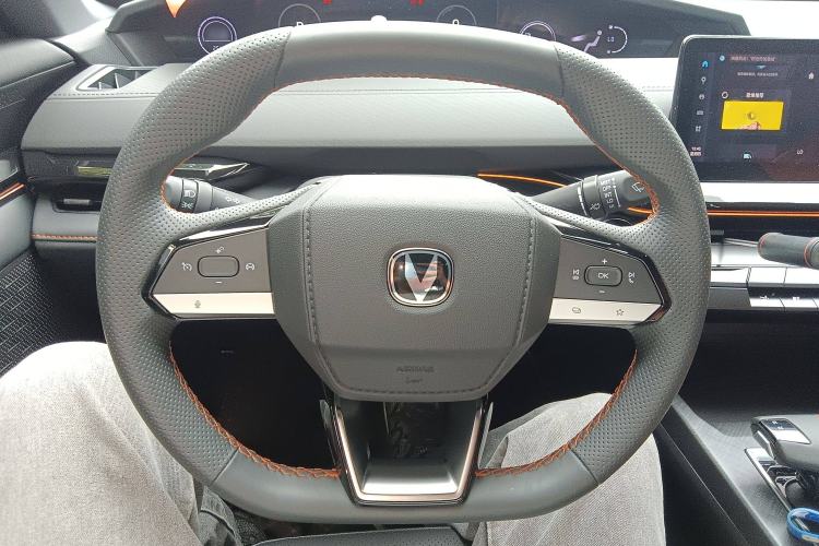 Used CHANGAN UNI-V iDD 2023 Zhidian iDD 1.5T 113km Smart & Fun Version (Rapid Edition) Steering Wheel