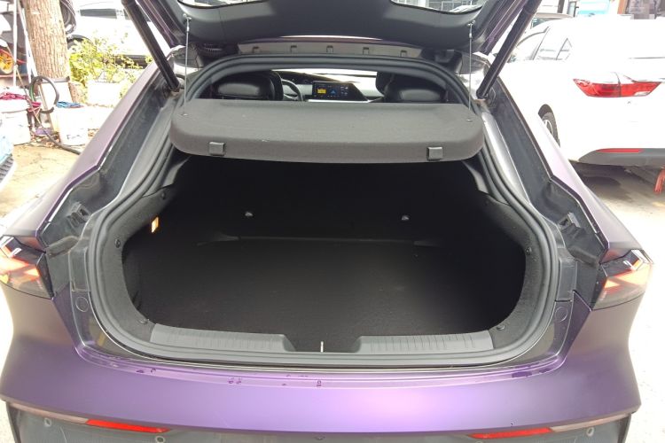 Used CHANGAN UNI-V iDD 2023 Zhidian iDD 1.5T 113km Smart & Fun Version (Rapid Edition) Trunk