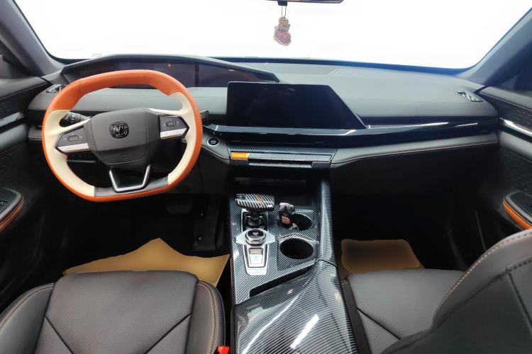 Used CHANGAN UNI-V iDD 2023 ZhiDian iDD 1.5T 113km Smart & Fun Version Center Console