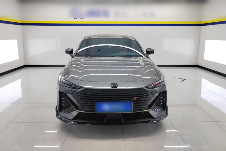 Used CHANGAN UNI-V iDD 2023 ZhiDian iDD 1.5T 113km Smart & Fun Version Front
