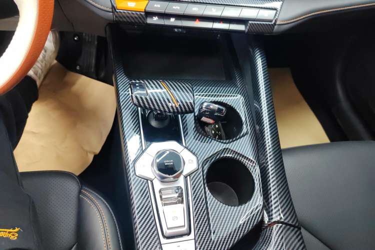 Used CHANGAN UNI-V iDD 2023 ZhiDian iDD 1.5T 113km Smart & Fun Version Gear Lever