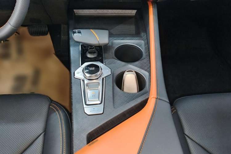 Used CHANGAN UNI-V iDD 2023 ZhiDian iDD 1.5T 113km Smart & Fun Version Interior 4