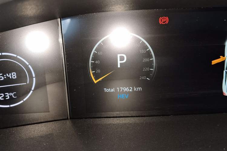 Used CHANGAN UNI-V iDD 2023 ZhiDian iDD 1.5T 113km Smart & Fun Version Odometer Close Up