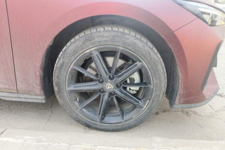Used CHANGAN UNI-V iDD 2023 Zhidian iDD 1.5T 113km Smart & Fun Version (Rapid Edition) Right Front Wheel Hub