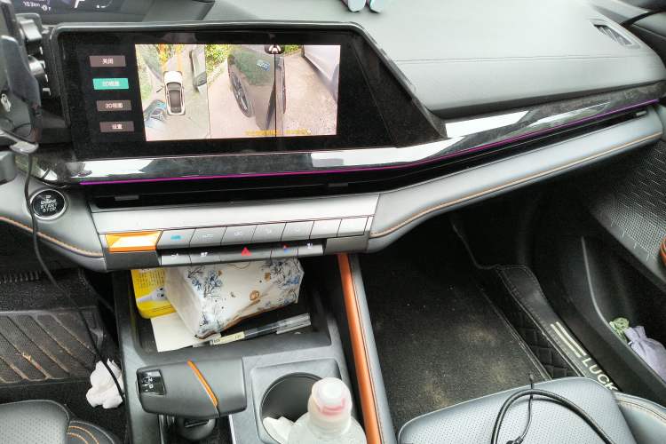 Used CHANGAN UNI-V iDD 2023 ZhiDian iDD 1.5T 113km Smart & Fun Version Audio And AC Panel