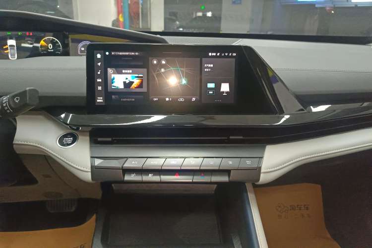 Used CHANGAN UNI-V iDD 2023 Zhidian iDD 1.5T 113km Smart & Fun Version (Rapid Edition) Audio And AC Panel