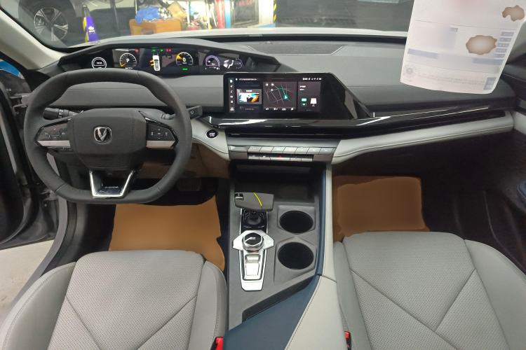 Used CHANGAN UNI-V iDD 2023 Zhidian iDD 1.5T 113km Smart & Fun Version (Rapid Edition) Center Console