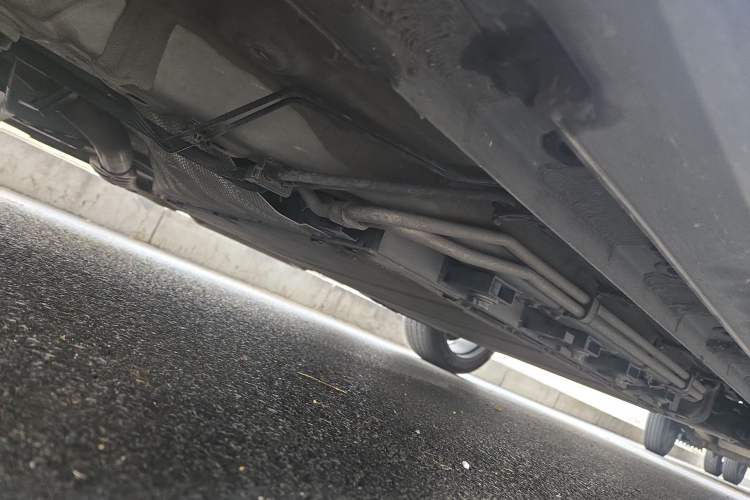 Used CHANGAN UNI-V iDD 2023 ZhiDian iDD 1.5T 113km ZhiKu Model Chassis Front Left