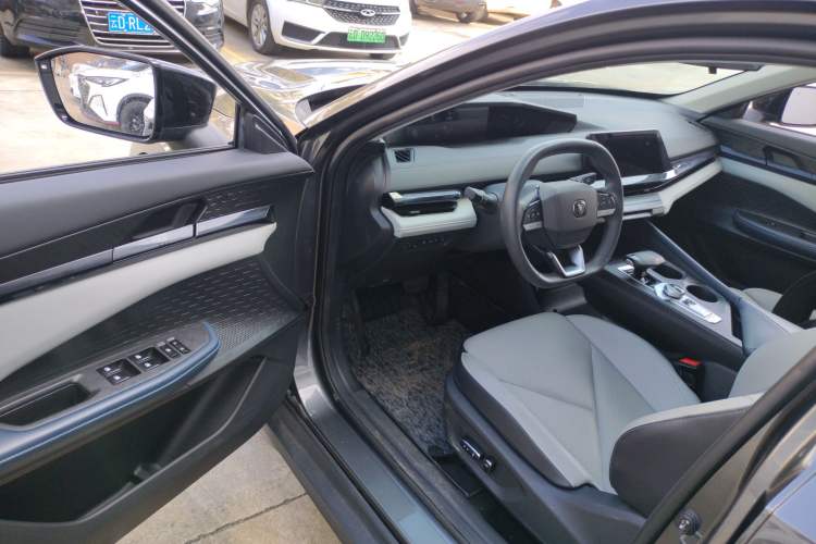 Used CHANGAN UNI-V iDD 2023 ZhiDian iDD 1.5T 113km ZhiKu Model Driver Seat