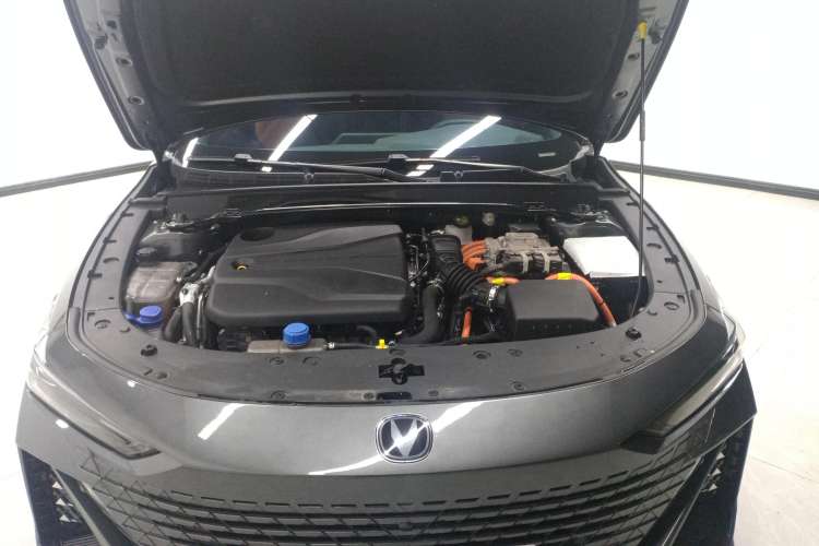 Used CHANGAN UNI-V iDD 2023 Zhidian iDD 1.5T 113km Smart & Fun Version (Rapid Edition) Engine Bay
