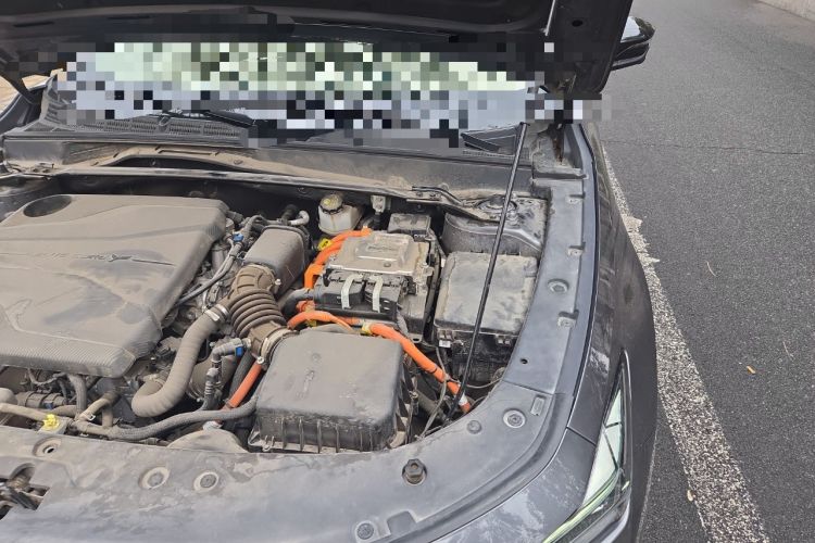 Used CHANGAN UNI-V iDD 2023 ZhiDian iDD 1.5T 113km ZhiKu Model Engine Bay Left