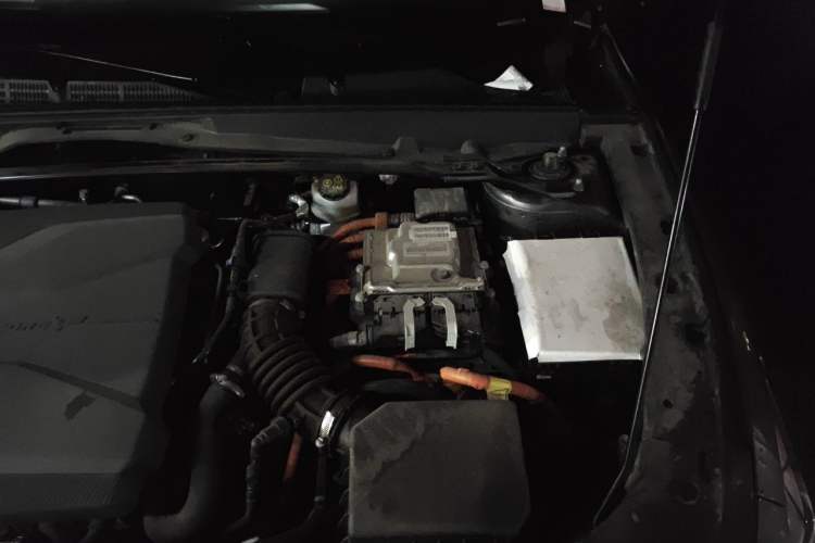 Used CHANGAN UNI-V iDD 2023 ZhiDian iDD 1.5T 113km ZhiKu Model Engine Bay Left
