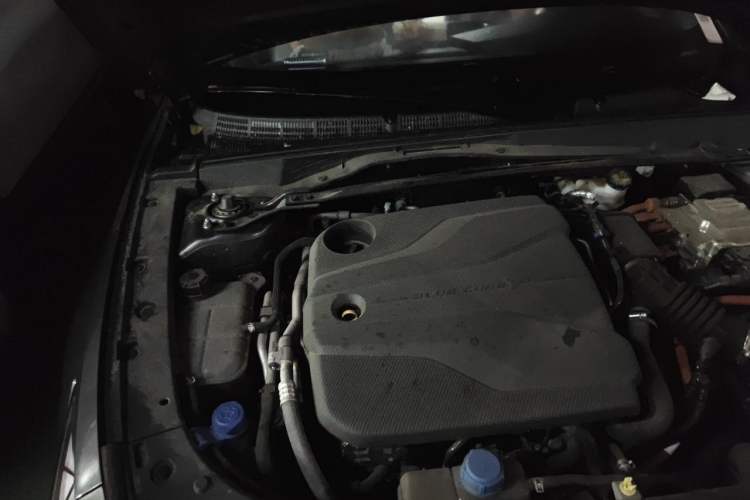 Used CHANGAN UNI-V iDD 2023 ZhiDian iDD 1.5T 113km ZhiKu Model Engine Bay Right