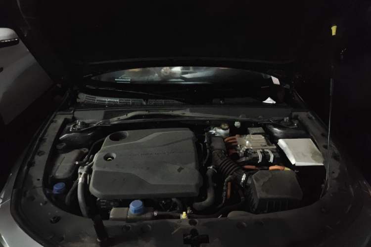 Used CHANGAN UNI-V iDD 2023 ZhiDian iDD 1.5T 113km ZhiKu Model Engine Bay