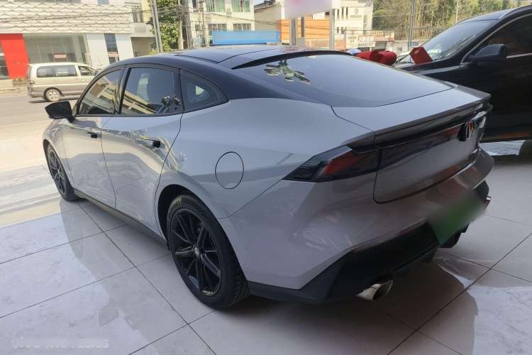 Used CHANGAN UNI-V iDD 2023 ZhiDian iDD 1.5T 113km ZhiKu Model Exterior 4