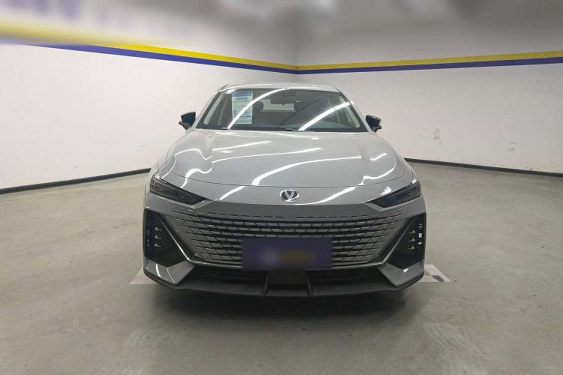 Used CHANGAN UNI-V iDD 2023 Zhidian iDD 1.5T 113km Smart & Fun Version (Rapid Edition) Front