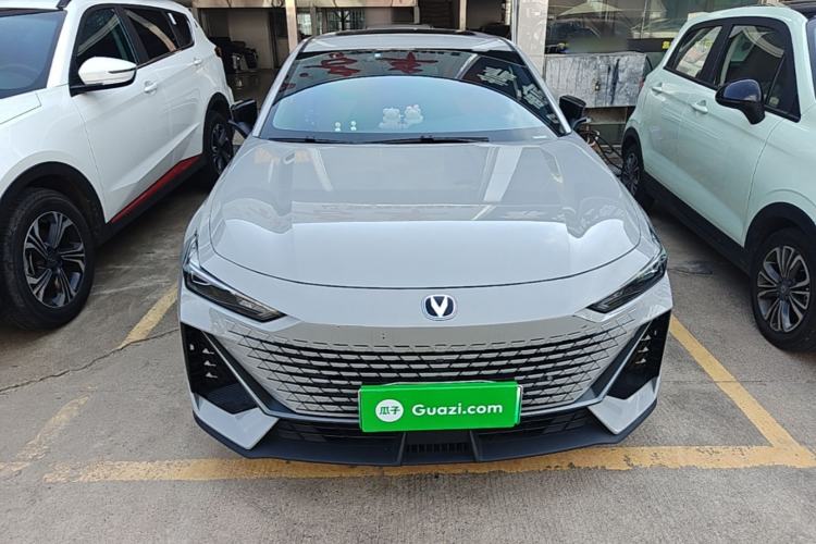 Used CHANGAN UNI-V iDD 2023 ZhiDian iDD 1.5T 113km Smart & Fun Version Front