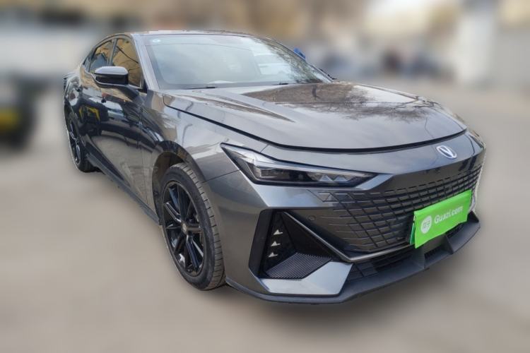 Used CHANGAN UNI-V iDD 2023 Zhidian iDD 1.5T 113km Smart & Fun Version (Rapid Edition) Front Right 45 Deg