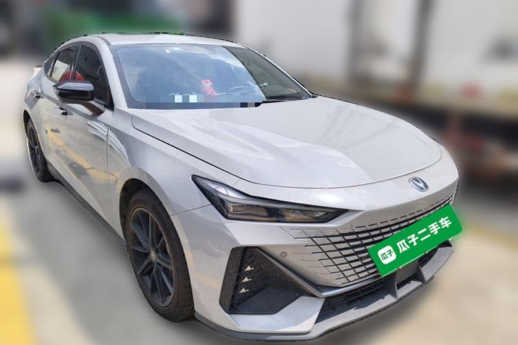 Used CHANGAN UNI-V iDD 2023 ZhiDian iDD 1.5T 113km Smart & Fun Version Front Right 45 Deg