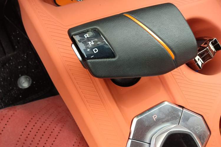 Used CHANGAN UNI-V iDD 2023 ZhiDian iDD 1.5T 113km Smart & Fun Version Gear Lever