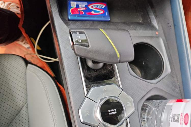 Used CHANGAN UNI-V iDD 2023 ZhiDian iDD 1.5T 113km Smart & Fun Version Gear Lever