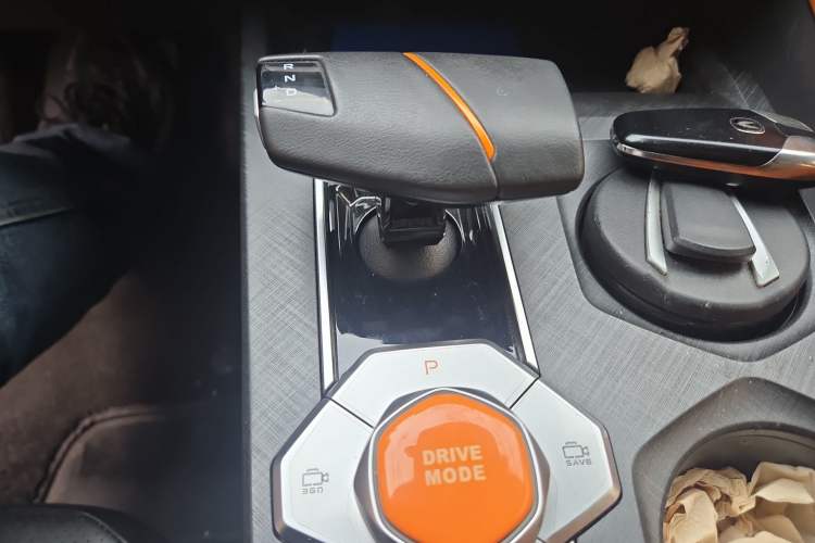 Used CHANGAN UNI-V iDD 2023 ZhiDian iDD 1.5T 113km ZhiKu Model Gear Lever