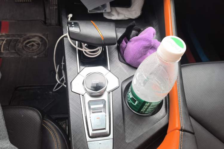 Used CHANGAN UNI-V iDD 2023 ZhiDian iDD 1.5T 113km Smart & Fun Version Gear Lever