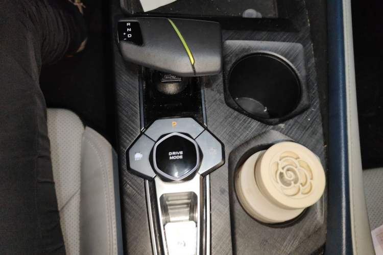 Used CHANGAN UNI-V iDD 2023 Zhidian iDD 1.5T 113km Smart & Fun Version (Rapid Edition) Gear Lever